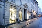 Fair. Der er rift om butikslokalerne i den populære Kronprinsensgade, derfor stiger lejen, siger udlejerne. Det samme gælder i Pilestræde, der er den tilstødende gade. 