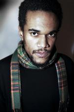 nomineret. Svenske Johannes Anyuru er født i 1979, og debuterede i 2003 med digtsamlingen 'Det är bara gudarna som är nya'. Nu er han indstillet til Nordisk Råds Litteraturpris for 'En storm kom från paradiset'. 