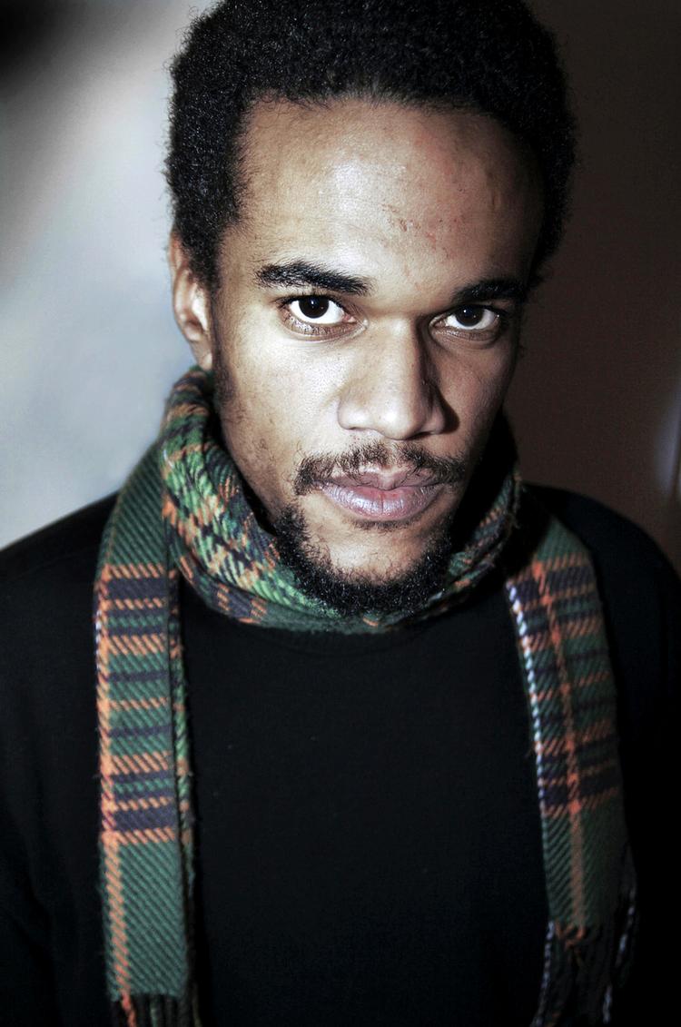 nomineret. Svenske Johannes Anyuru er født i 1979, og debuterede i 2003 med digtsamlingen 'Det är bara gudarna som är nya'. Nu er han indstillet til Nordisk Råds Litteraturpris for 'En storm kom från paradiset'. 