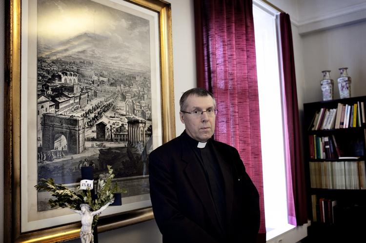 Vellidt. Pave Benedikt XVI vil blive husket som en stor teolog, siger den danske katolske biskop Czeslaw Kozon. 