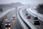 TRAFIK Bilisterne i Østdanmark skal være ekstra opmærksomme på grund af snevejret. 