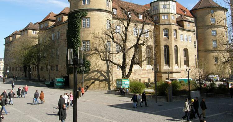Seværdigt. Stuttgarts gamle slot daterer sig tilbage til 950. 