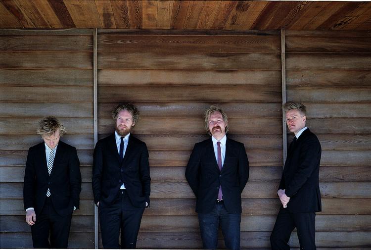 brahms. Siden Den Danske Strygekvartet i 2008 spillede Brahms i Rundetårn, har en indspilning været på ønskesedlen. Man bliver ikke skuffet. 