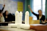Mangelfuld. Mange piger savner at kunne tale om følelser i folkeskolens seksualundervisning. 