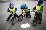 KLOGERE? Statistisk set klarer børnehavebørn som disse drenge sig bedre i skolen end dem, der bliver passet hjemme. 