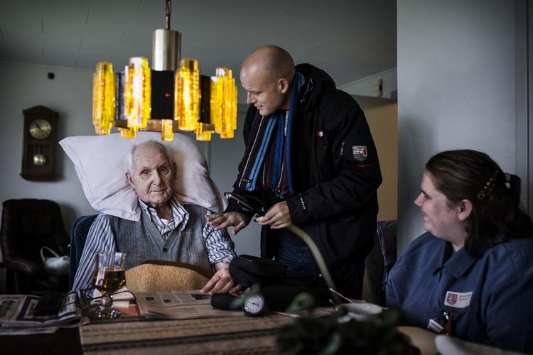 ÆLDRE. Der er væsentlig flere mennesker som denne herre, der bliver over 100 år gamle. 