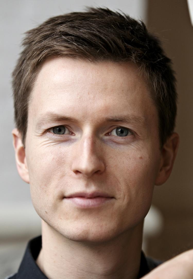 Fortsætter. Jesper Petersen støttede sundhedsminister, Astrid Krag, i SF's formandskamp, men nederlaget får ingen konsekvenser for den politiske ordfører. 