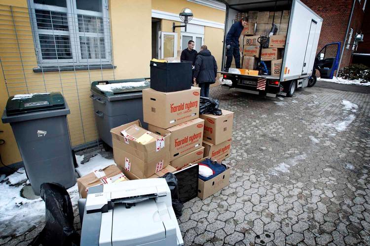 Massevis af stjålne computere og andre tyvekoster var klar til at blive sendt til Irak fra "Iraq Posting".