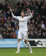 Røverkøb. Michu spillede på midtbanen for Rayo Vallecano i Primera Division og var med 15 mål den mest scorende midtbanespiller i sidste sæson. Da klubbens økonomi lå i ruiner slog Swansea til. 