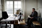 Ventetid. Lars Løkke Rasmussen sidder klar, når regeringen kalder til forhandlinger om vækstpakken.  Foto: Martin Lehmann 