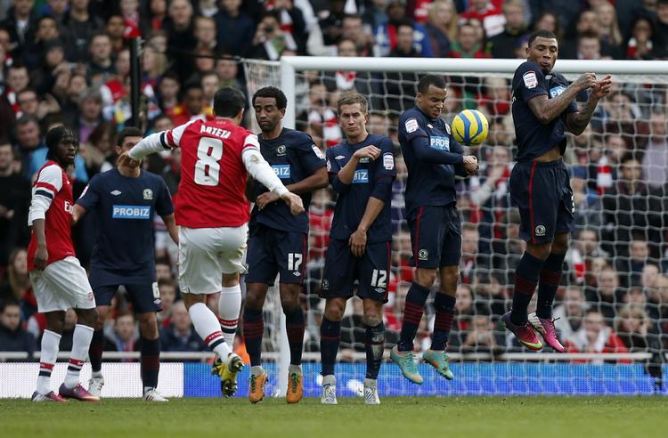 Oprejsning. Bare fordi Arsenal ikke kunne besejre Blackburn fra den næstbedste række, kan Bayern München sagtens overvindes, men Mikel Arteta. 