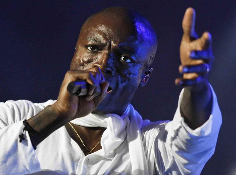 Seal fik sit gennembrud med hitsangen 'Kiss from a Rose' fra filmen 'Batman Forever'. 