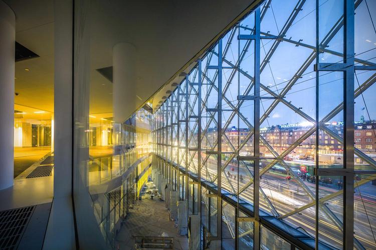 Mastodontisk. Det nye Industriens Hus er stort og repræsenterer et brud med Rådhuspladsen, som den har set ud de sidste 30 år, fortæller arkitekten bag nybyggeriet. 