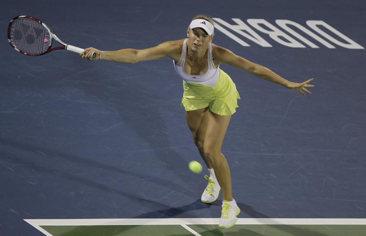 Kvartfinalist. Med en score på 24-5 er Caroline Wozniacki drønet igennem de første to runder i Dubai. 