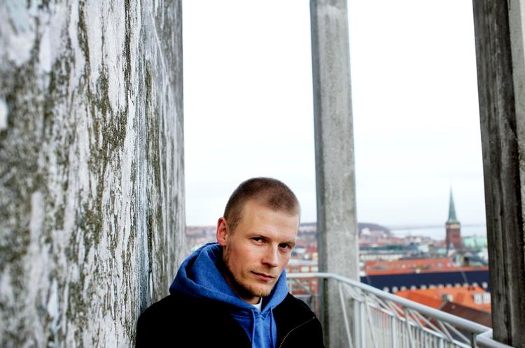 Prisbelønnet. Danske DJ Static har i årevis bevist sit værd bag pladespillerne, men sidste år sprang han ud som albumkunstner. 