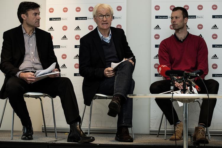 Fritstillet. Hvem der i fremtiden skal fortælle om U21-landsholdet i stedet for Morten Wieghorst (th.) på DBU's pressemøder, afsløres senere i dag. 