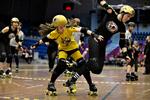 SVED. 'Roller Derby' opstod for alvor i 1930'ernes USA, men genopstod i starten af 00'erne. I Danmark findes der fire hold i de tre største byer. Her billede fra en dyst i Brøndbyhallen. 