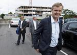 UFORSTÅENDE. Ekstra Bladets chefredaktør Poul Madsen forstår ikke, hvor Lars Barfoed ikke bare svarede på de spørgsmål, som Ekstra Bladets journalister stillede ham. 