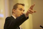 Spærregrænseparti. Messerschmidt mener, at  de konservative kan undergrave muligheden for en ny regering ved at ende som »stemmespild«. 
