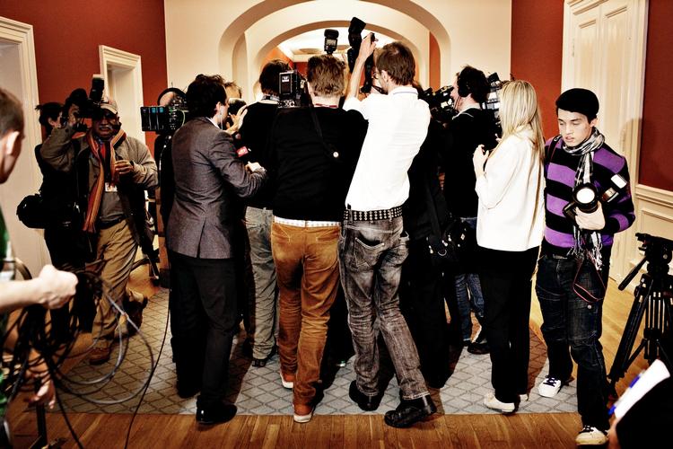 Magtkamp. Både politikere og journalister er blevet mere angrebslystne. 