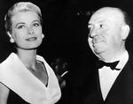 Beundreren. Hitchcock har svært ved at skjule sin beundring af Grace Kelly, som han brugte i 'Dial M for Murder', 'Rear Window' og 'To Catch a Thief'. 