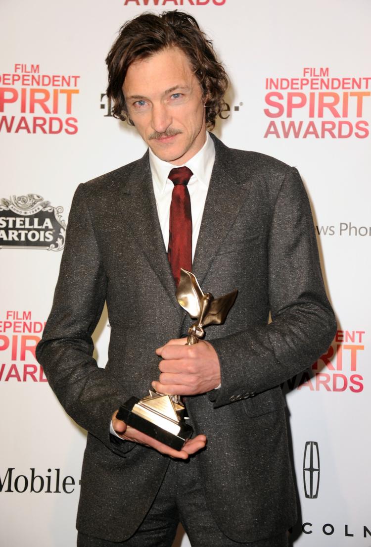 Prisvinder. John Hawkes fik prisen for bedste mandlige hovedrolle foran blandt andre Thure Lindhardt for sin præstation i filmen 'The Sessions'. 