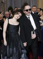 Helena Bonham Carter sammen med sin mand, instruktør Tim Burton, der er nomineret i kategorien for animationsfilm med 'Frankenweenie'. 