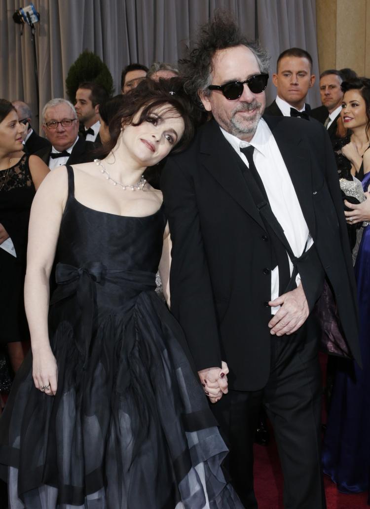 Helena Bonham Carter sammen med sin mand, instruktør Tim Burton, der er nomineret i kategorien for animationsfilm med 'Frankenweenie'. 
