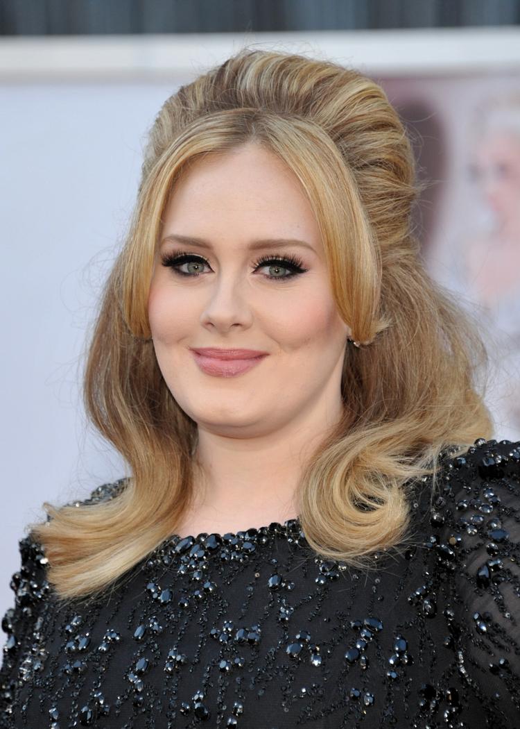 Den britiske sanger Adele er nomineret til en Oscar for årets filmsang for 'Skyfall'. 