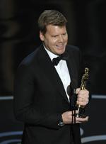 John Kahrs med sin Oscar for 'Paperman' i kategorien Bedste kortfilm (animerede). 