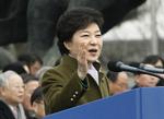 Ny. Sydkoreas første kvindelige præsident, Park Geun-hye, betegner Nordkoreas seneste atomprøvesprængning som en trussel mod det koreanske folk. 