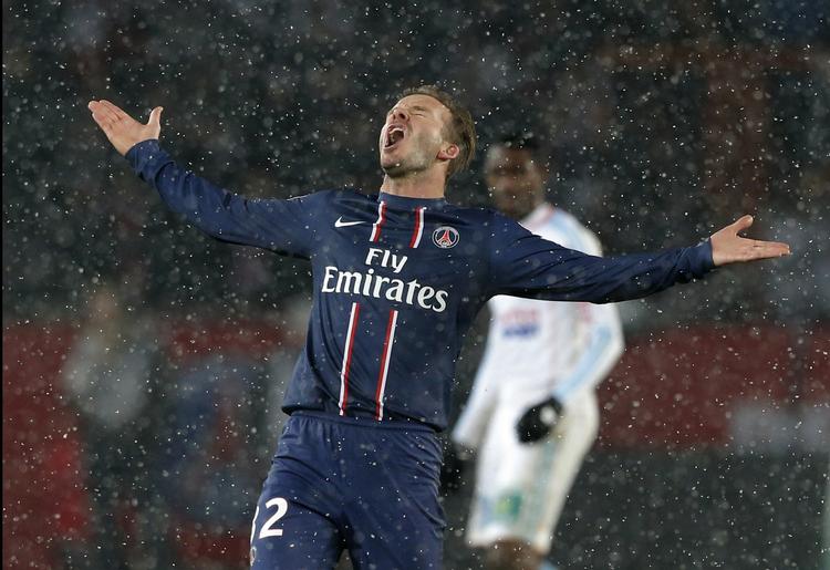 Debutant. Beckham er i gang med karrierens efterår i Frankrig efter adskillige år i Man. United, Real Madrid, Los Angeles og et par lejeophold i Milan. 