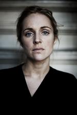 Sangfugl. Agnes Obel udgav debuten 'Philharmonics' i 2010. Pladen gav hende øjeblikkelig succes. 