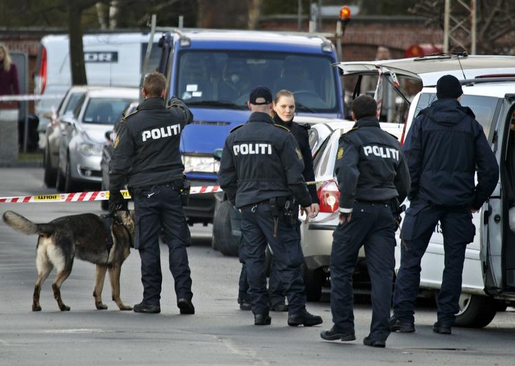 hvem? Siden skuddet mod Lars Hedegaard 5. februar har Københavns Politi arbejdet intenst på at komme nærmere en gerningsmand. 