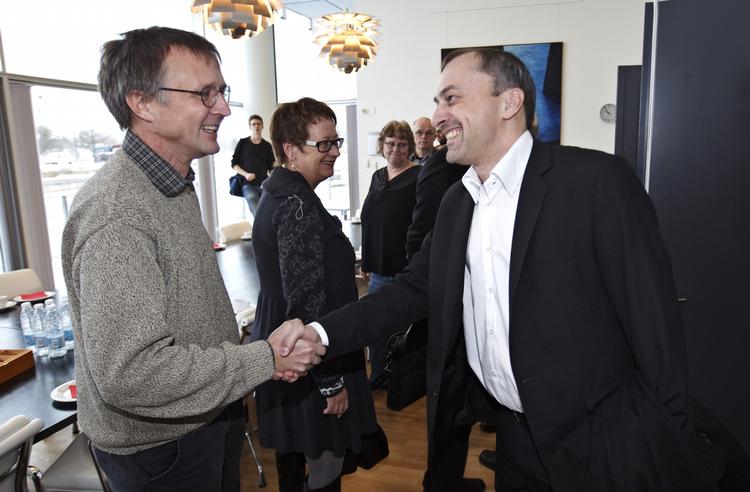 Sammenbrud. Lærerformand Anders Bondo Christensen (tv.) og kommunernes chefforhandler Michael Ziegler (th.) er langt fra at blive enige om lærernes arbejdstid. 