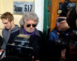 Nøglen. Beppe Grillo, manden med det store, grå hår, blev valgets store stemmesluger, men vil ikke være med i regering. 