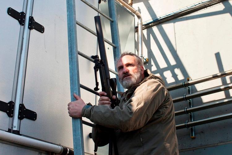 Forbier. Kim Bodnia er godt og grundigt klima-knotten, og så må nogen jo dø. 