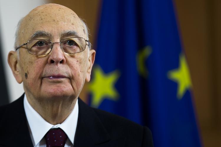 Smitte. Den italienske præsident Giorgio Napolitano mener ikke, at Italien udgør en smitterisiko i forhold til at landets uro efter valget skulle sprede sig til resten af Europa. 
