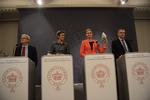 Blå. Thornings tropper fører mere borgerlig politik, end Løkke og Fogh gjorde, mener næsten hveranden vælger. 