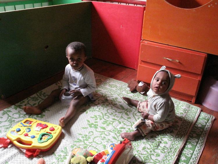 Kritisabelt. DanAdopt meddeler, at de ikke var klar over forholde for børnene på børnehjemmet Enat Alem i Etiopien. 