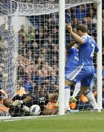 Mål. Dommerne får fra den kommende Premier League-sæson teknologisk hjælp til at afgøre kontroversielle situationer. 