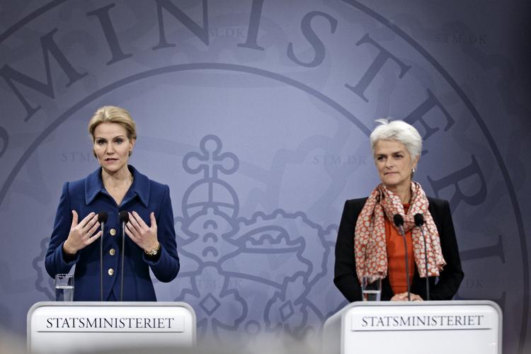 konsekvens. Nu mærker lærerne konsekvensen af, at S og SF har valgt at bruge regeringsmagten til at lege storebror for Kommunernes Landsforening. 