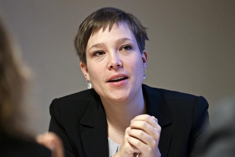 Aktier. Forslaget om en grænse på 300.000 kroner for lægers aktiekøb hviler på en »antagelse«. Sundhedsminister Astrid Krag vil indføre et forbud. (arkivfoto) 