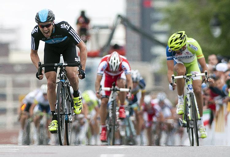 genetisk. Moreno Moser (th) fik en af karrierens større triumfer i dagens Strade Bianche. 