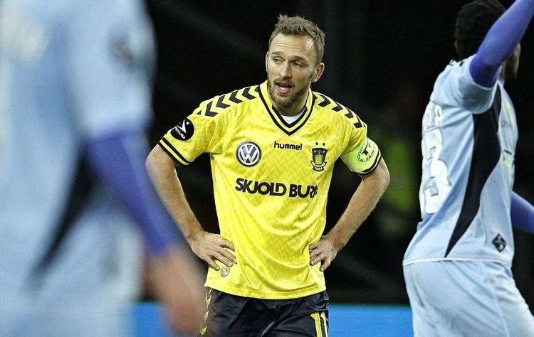 MAVEPUSTER. Hverken på eller uden for banen kører det for Brøndby. 