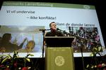 Hvis lærernes arbejdstidsregler ændres, som KL ønsker det, vil formanden for Danmarks Lærerforening Anders Bondo Christensen ikke længere anbefale unge at tage en læreruddannelse. 