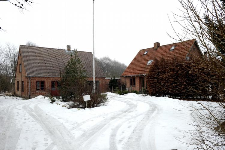 Tavng. Selvom niveauet for tvangsauktioner er højt, så er der stadig et stykke vej op til det hidtil højeste niveau fra 1990, hvor gennemsnittet lå på 1695 om måneden. 