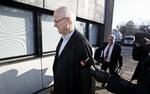 SKATTESAGSKOMMISSIONEN. Steffen Normann Hansen på vej til afhøring om skattemyndighedernes og -ministeriets behandling af Helle Thorning-Schmidt-familiens skatteforhold. 