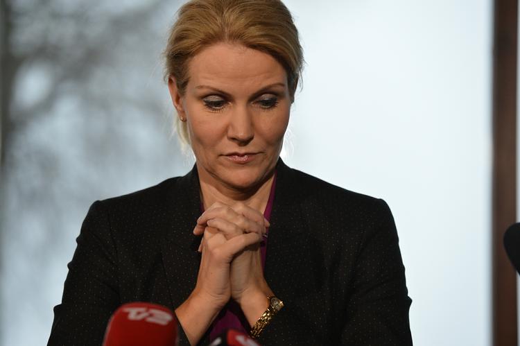 UPOPULÆR. Helle Thorning-Schmidt formår ikke at tale, så danskerne forstår hende, mener flere af hendes partifæller ude i kommunerne. 