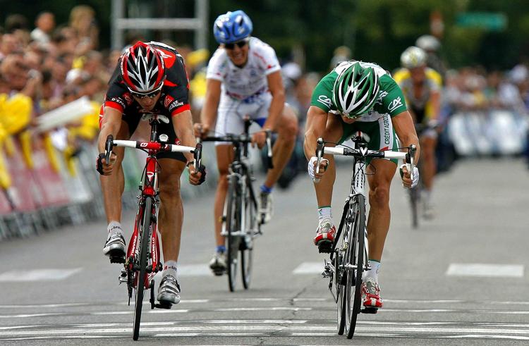 Afgørelse. Nicolas Roche ses her i et spurtopgør inden han kom til Bjarne Riis' mandskab. 